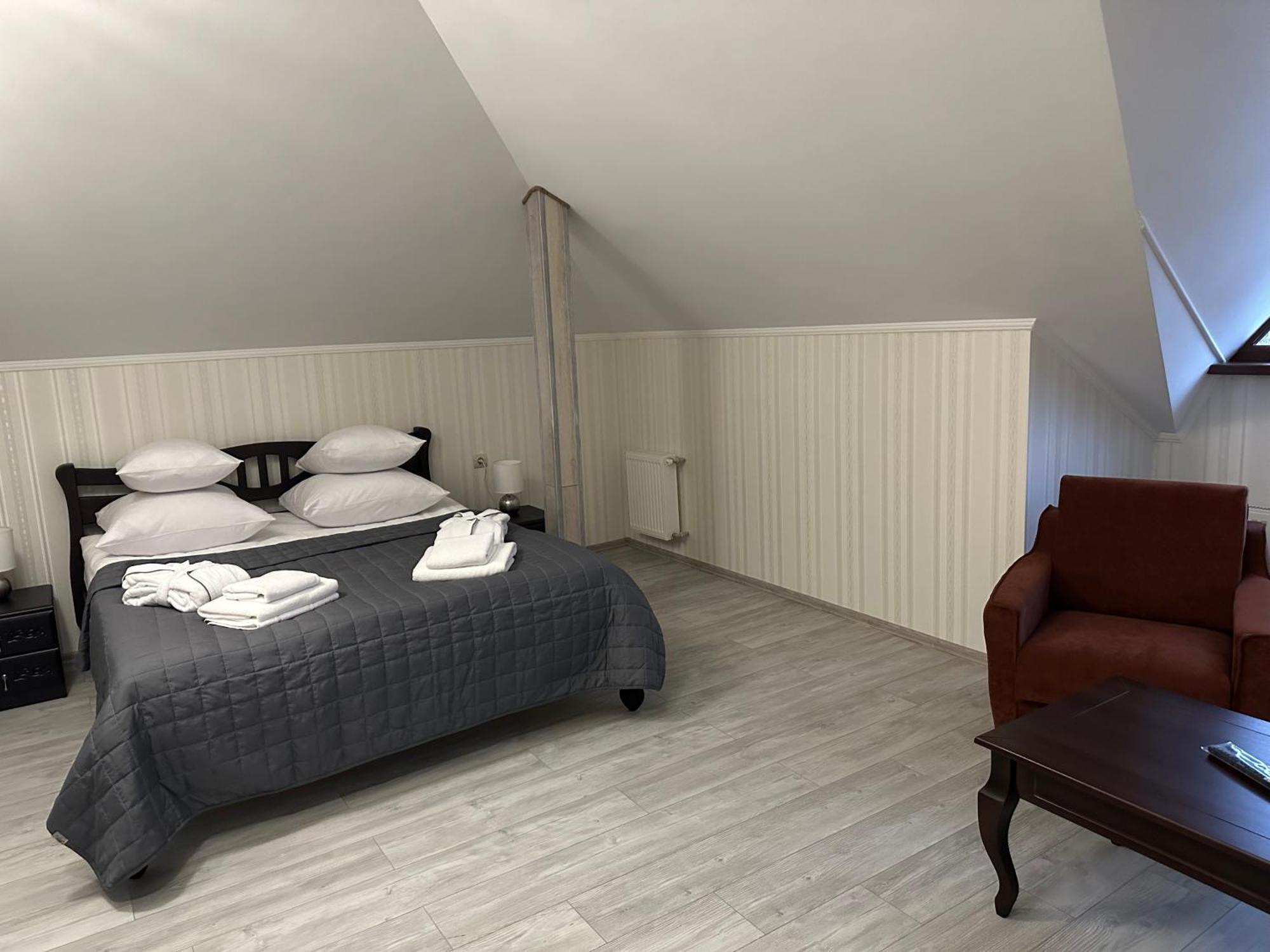 Centralnyi hotel Połtawa Zewnętrze zdjęcie