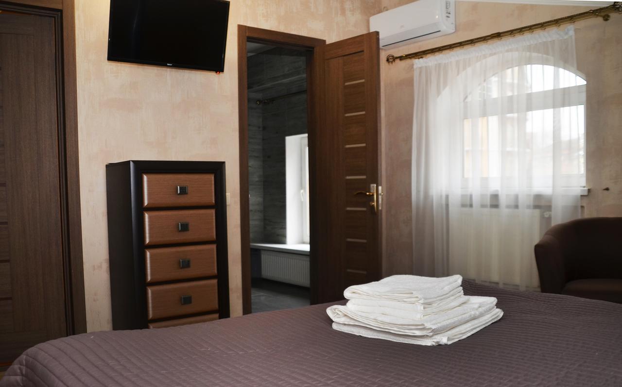 Centralnyi hotel Połtawa Zewnętrze zdjęcie