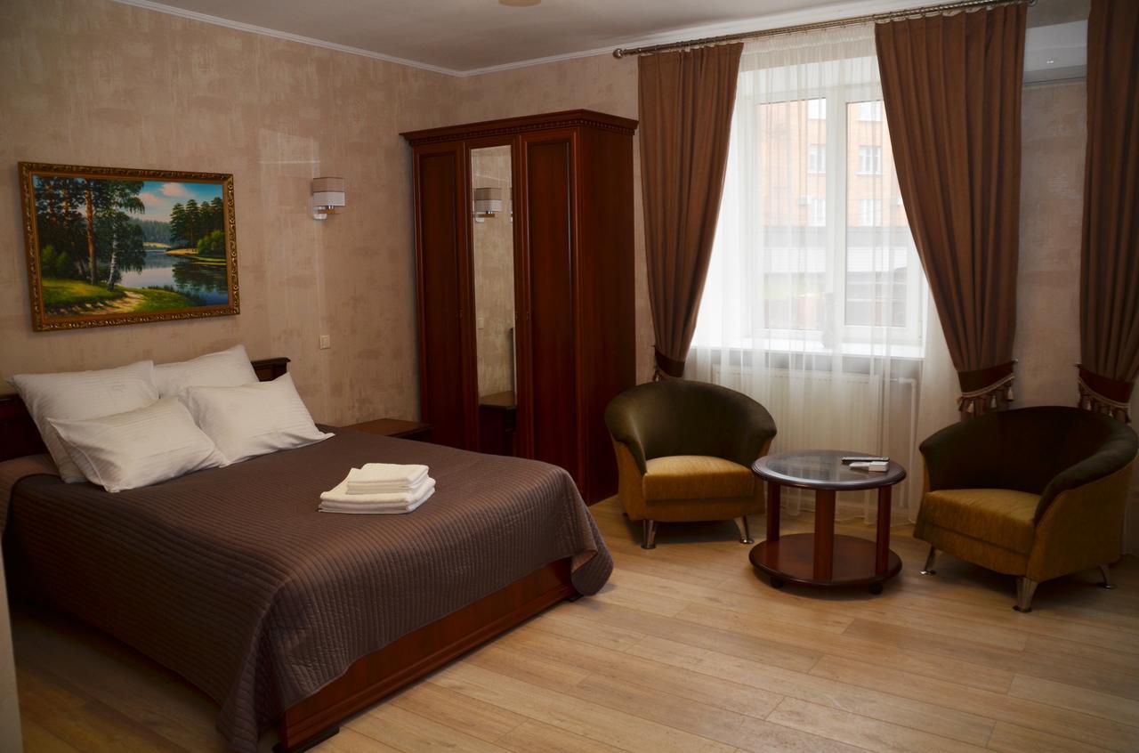 Centralnyi hotel Połtawa Zewnętrze zdjęcie