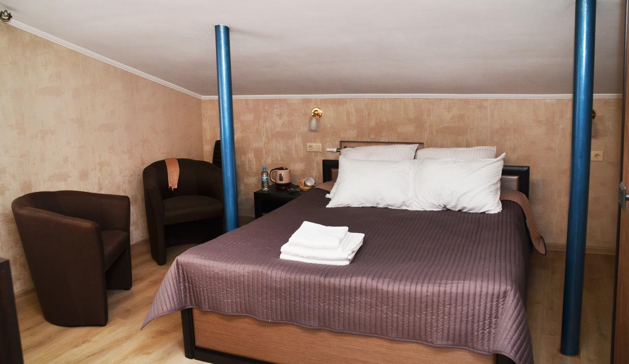 Centralnyi hotel Połtawa Zewnętrze zdjęcie