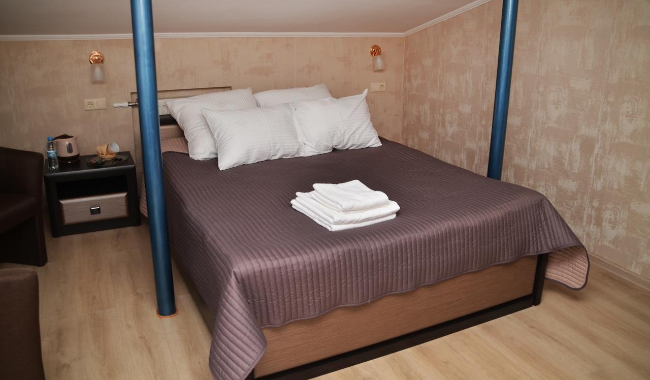 Centralnyi hotel Połtawa Zewnętrze zdjęcie