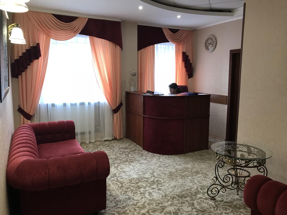 Centralnyi hotel Połtawa Zewnętrze zdjęcie